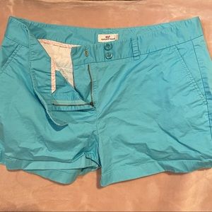 Blue vineyard vines shorts